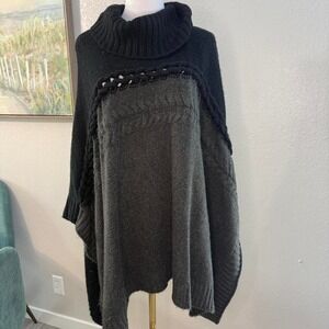 Chunky Knit Turtleneck‎ Poncho Sweater – Black & Charcoal Gray